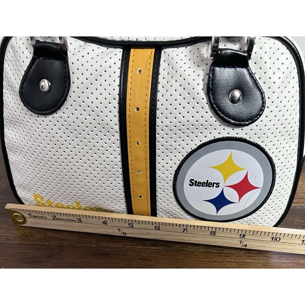 Woman's‎ Pittsburg Steelers Small Handbag Purse White With Logo Fan NFL Football